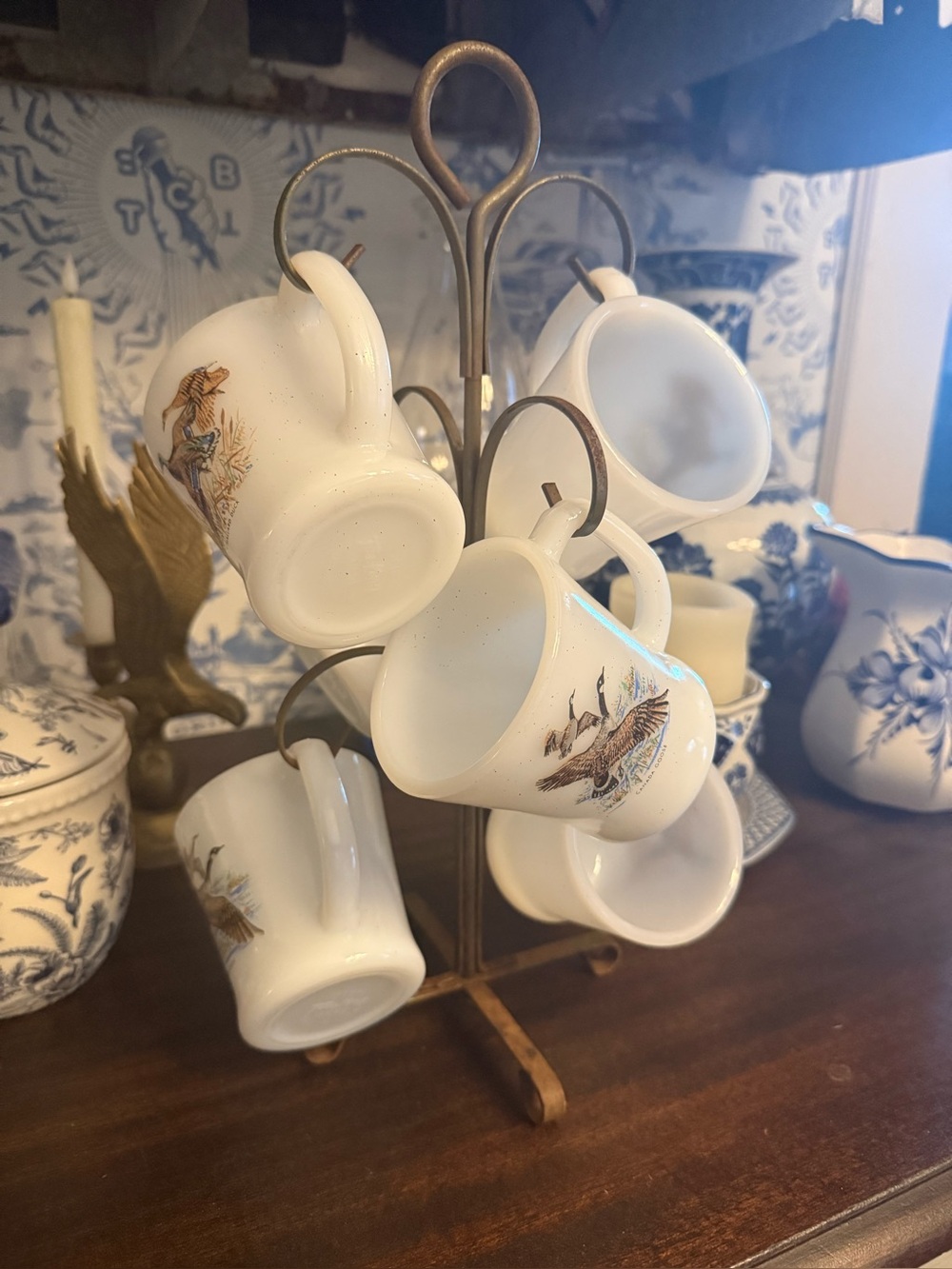 Anchor hocking fire king mug Set with game bird motif and rack